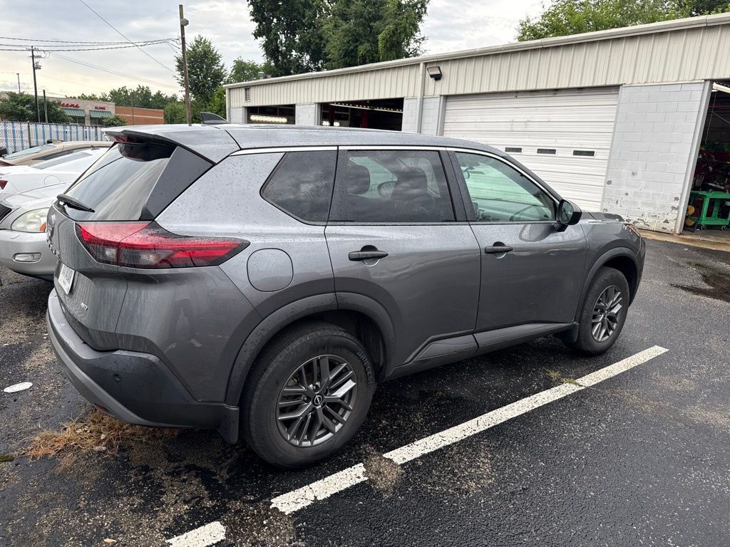 View vehicle photo 3
