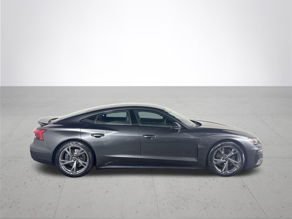2024 Audi e-tron GT Premium Plus