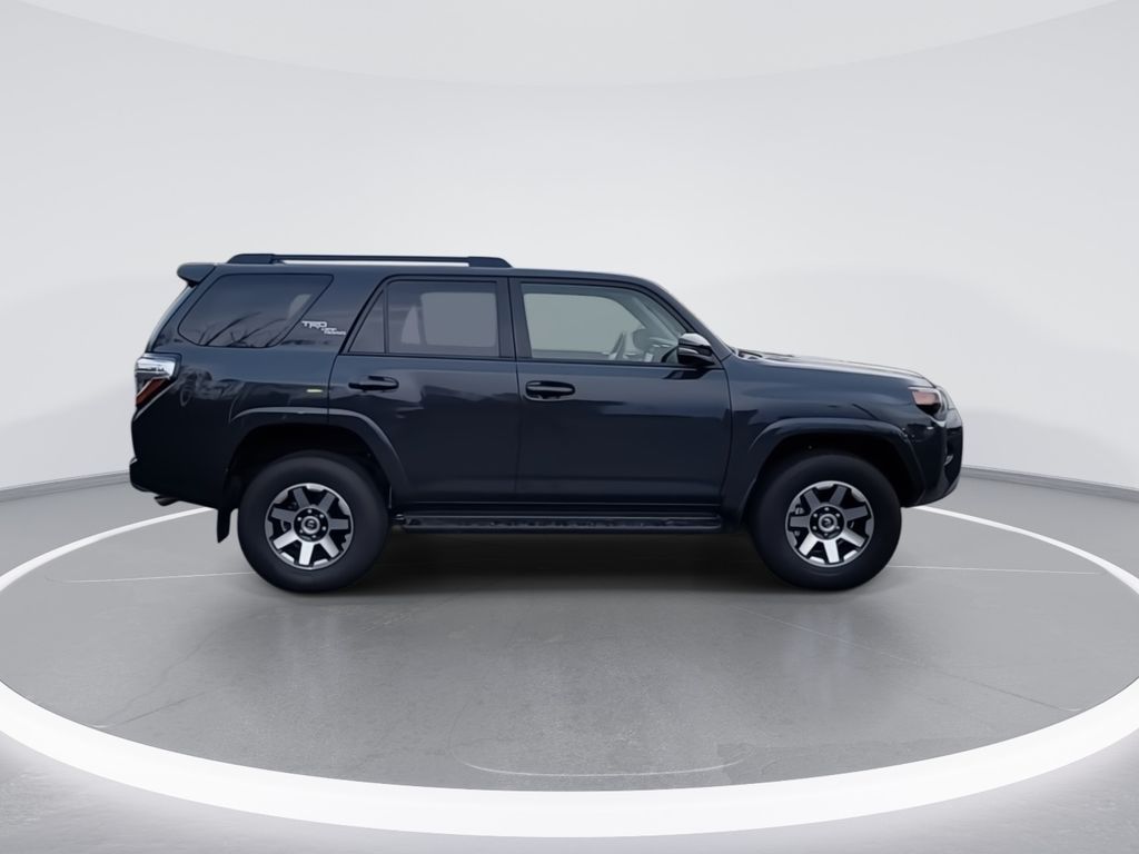 2024 Toyota 4Runner TRD Off Road 9