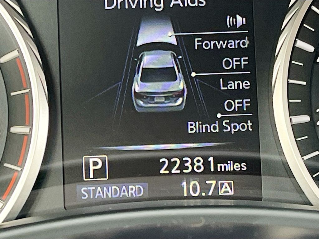 Used 2023 Gray INFINITI LUXE image 12