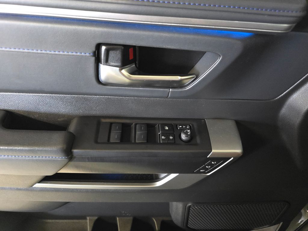 Used 2024  Toyota Platinum image 28