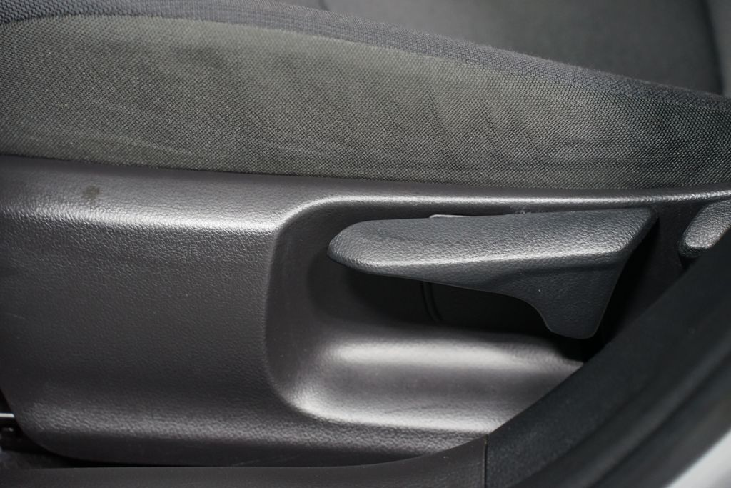 Thumbnail: 2022 Toyota Corolla - 29