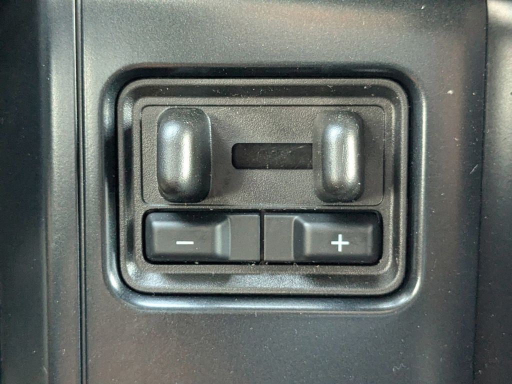 2025 Ford F-150 Lightning Platinum