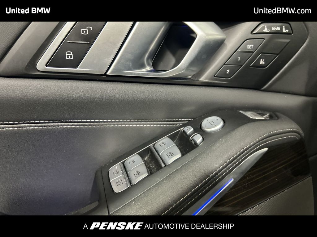 Thumbnail: 2023 BMW X7 - 11