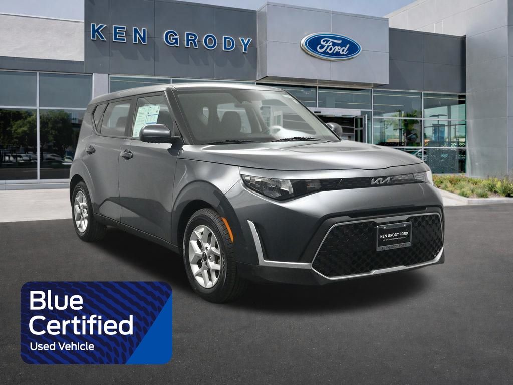 2023 Kia Soul LX FWD
