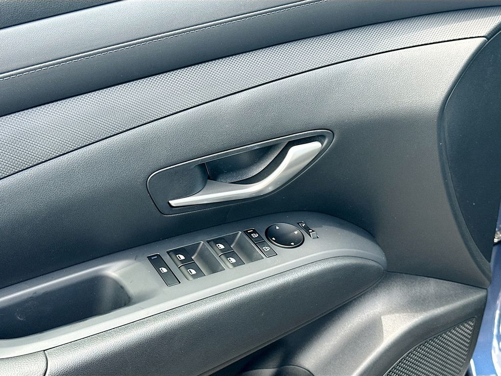 Thumbnail: 2025 Hyundai Tucson - 19