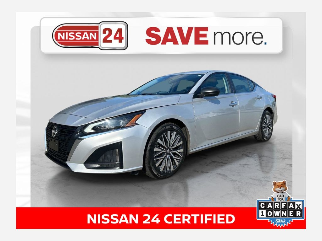 Brilliant Silver Metallic 2024 Nissan Altima Sedan Front-Wheel Drive Continuously Variable Transmission
