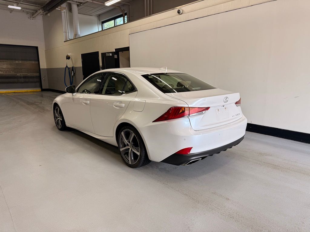 Thumbnail: 2017 Lexus IS - 3