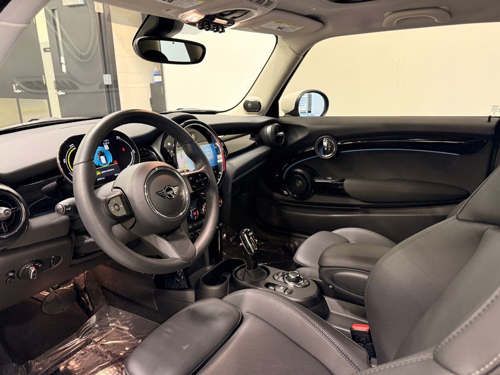 Thumbnail: 2024 MINI Cooper - 12