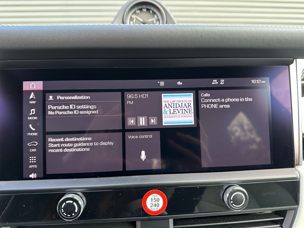 Thumbnail: 2022 Porsche Macan - 31