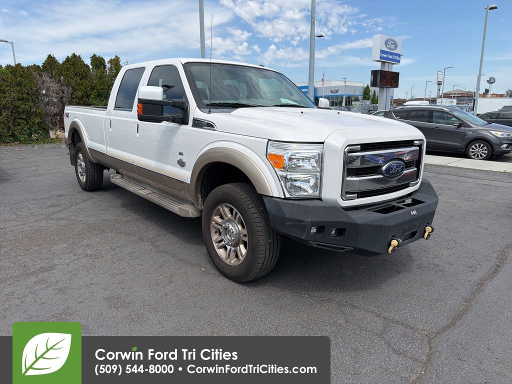 Oxford White 2014 Ford F-350 Super Duty King Ranch Crew Cab 4WD Pickup Truck Four-Wheel Drive 6-Speed Automatic Overdrive