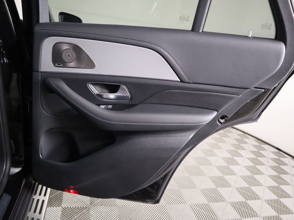 Thumbnail: 2026 Mercedes-Benz GLE - 29