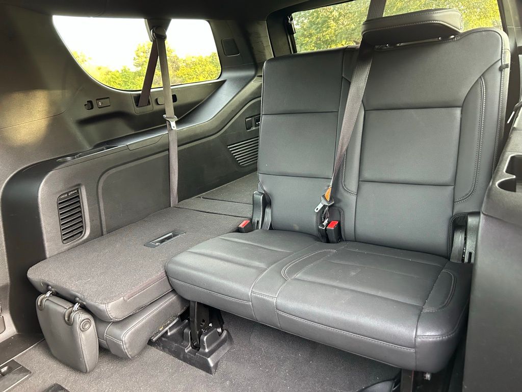 Thumbnail: 2022 Chevrolet Suburban - 13