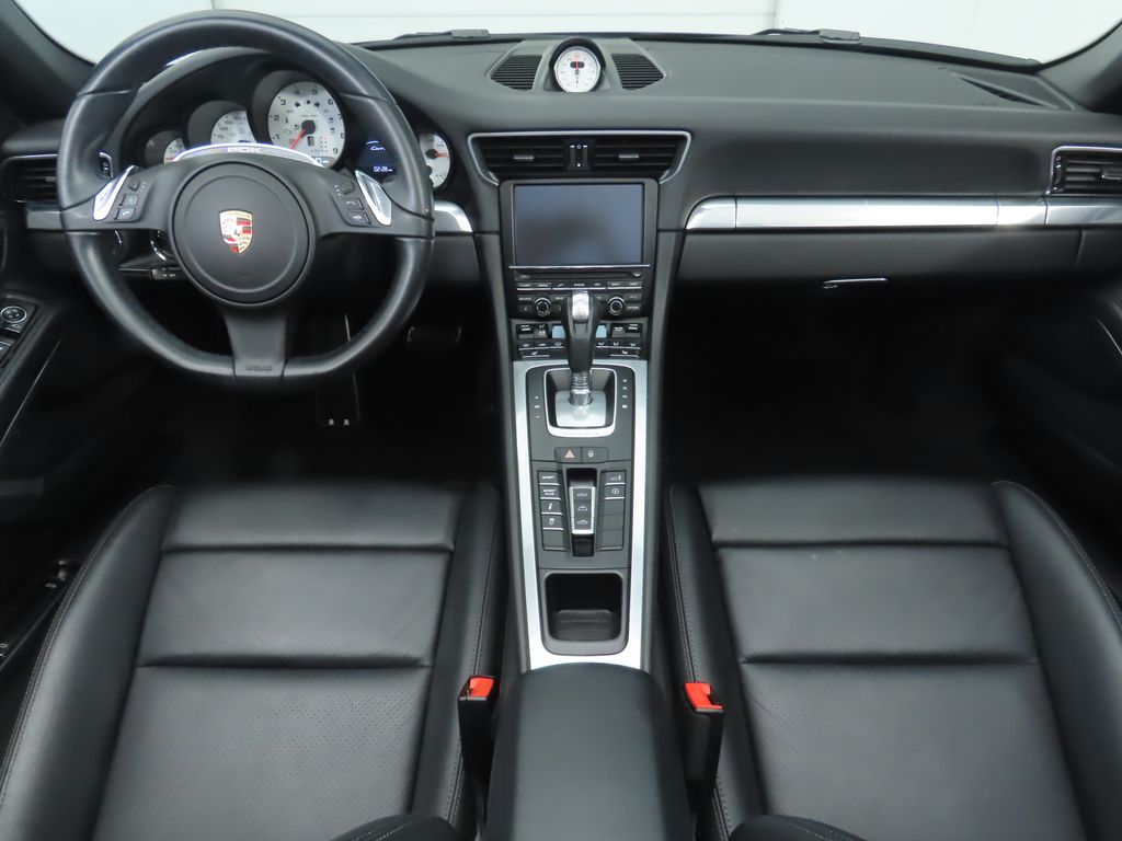 2014 Porsche 911 Carrera 4S 23