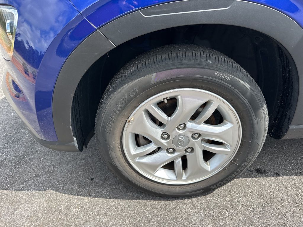 2022 Intense Blue Hyundai Venue SE FWD SUV