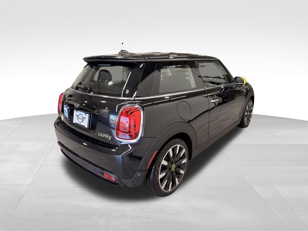 Thumbnail: 2024 MINI Cooper - 6