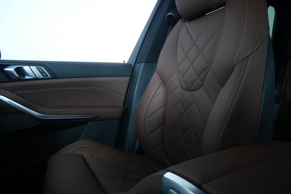 Thumbnail: 2026 BMW X5 - 21