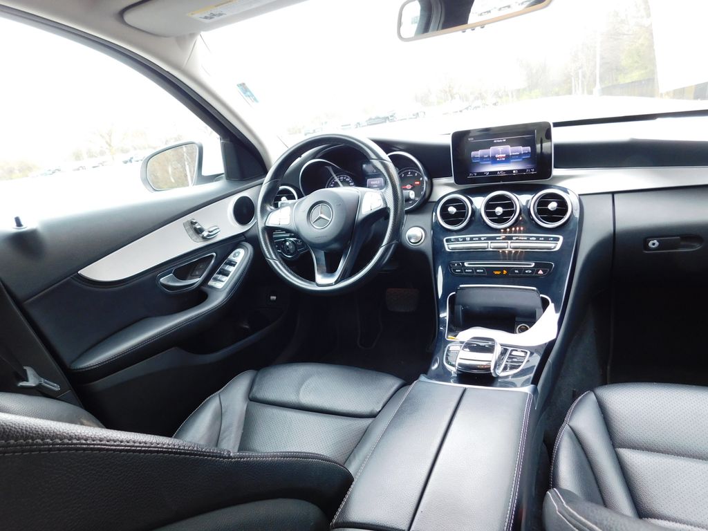 Thumbnail: 2015 Mercedes-Benz C-Class - 6