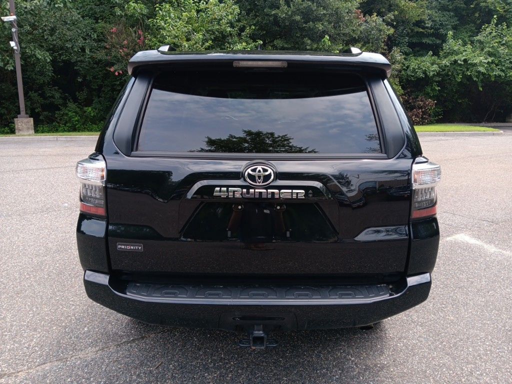 2023 Toyota 4Runner SR5 Premium 8