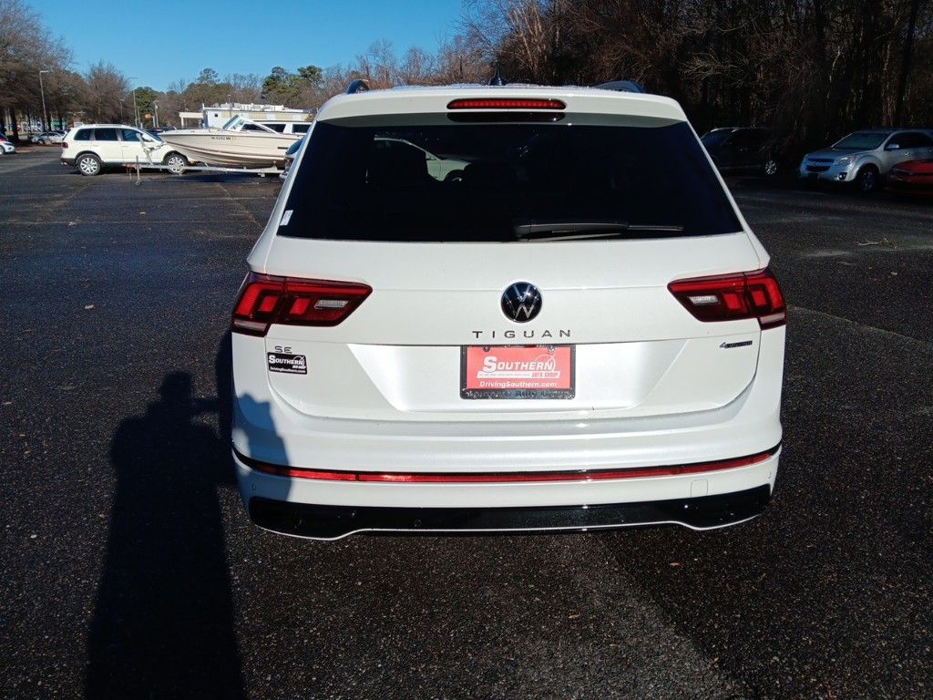 2024 Volkswagen Tiguan 2.0T SE R-Line Black 4