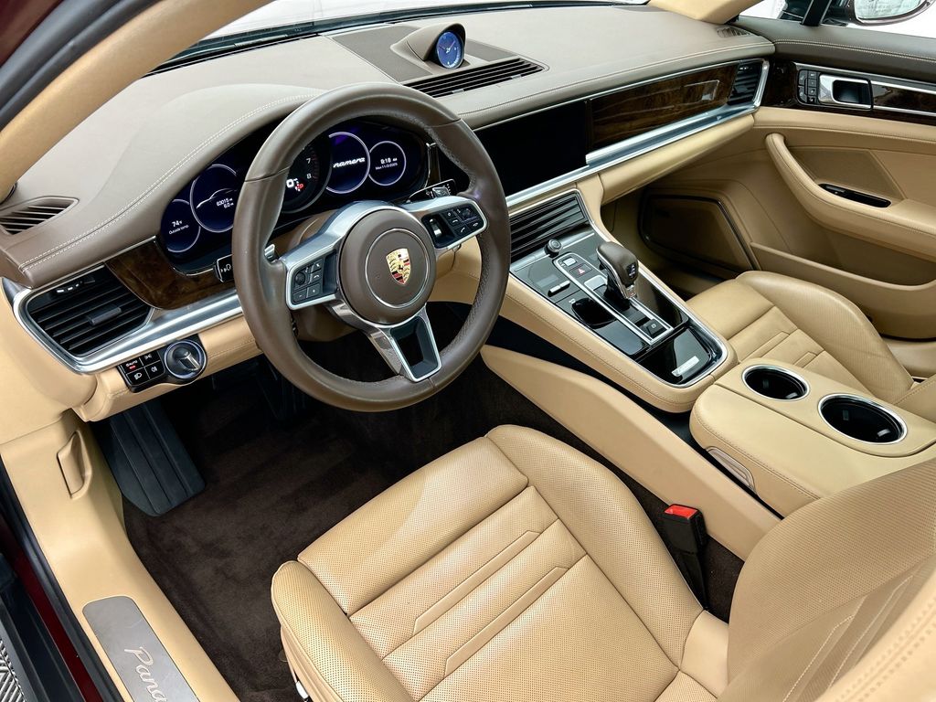 Thumbnail: 2019 Porsche Panamera - 4