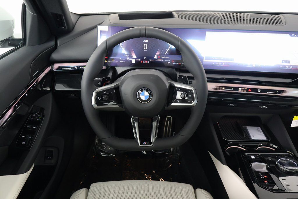 Thumbnail: 2027 BMW 5 Series - 3