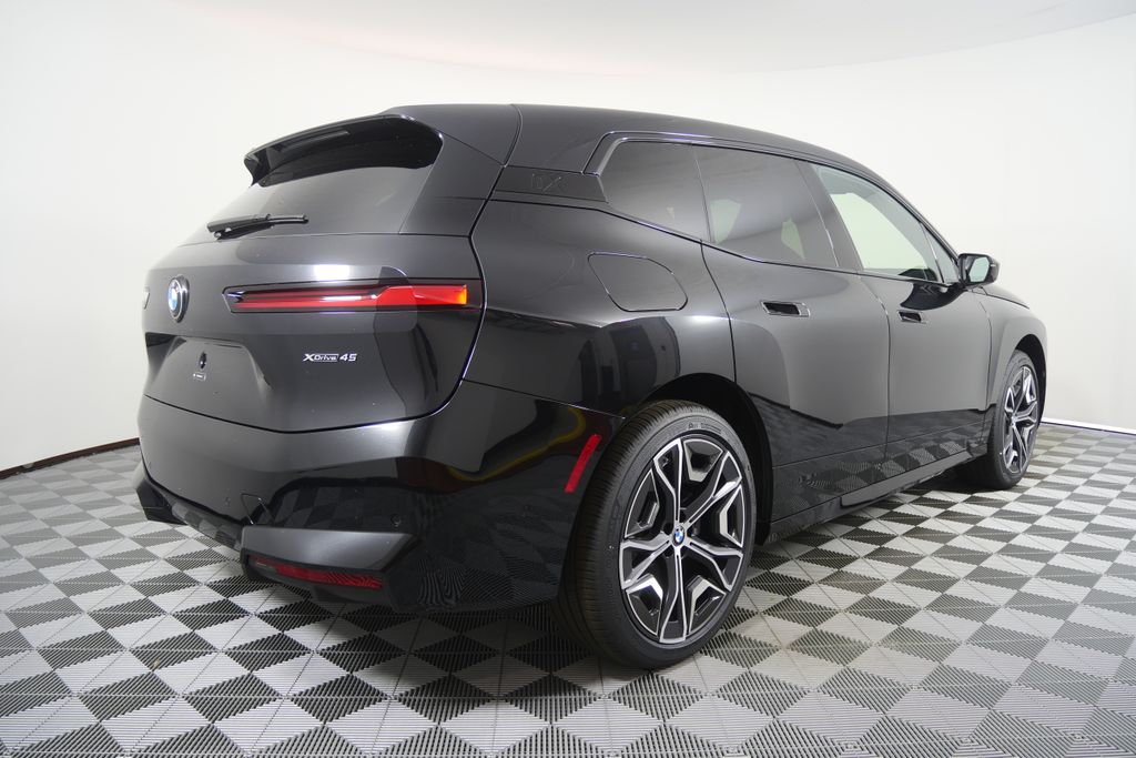 Thumbnail: 2026 BMW iX - 3