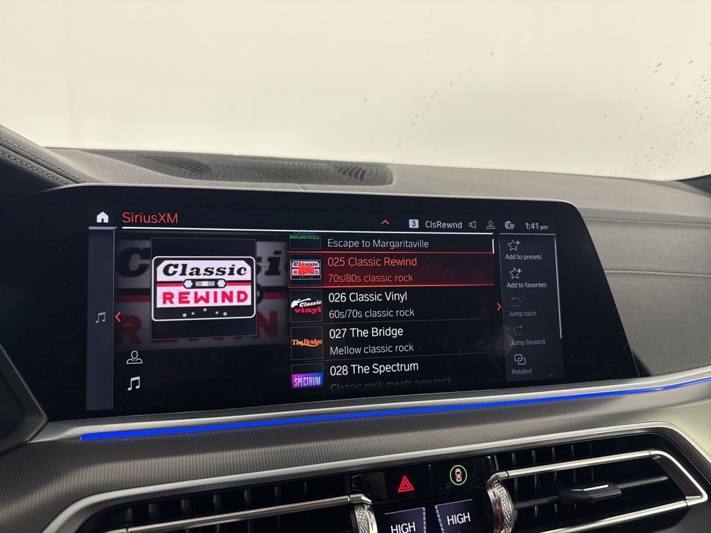 Thumbnail: 2022 BMW X6 - 17