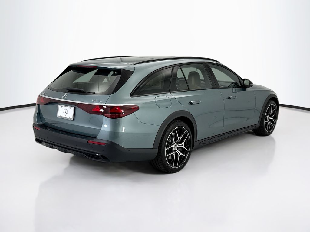Thumbnail: 2026 Mercedes-Benz E-Class - 5