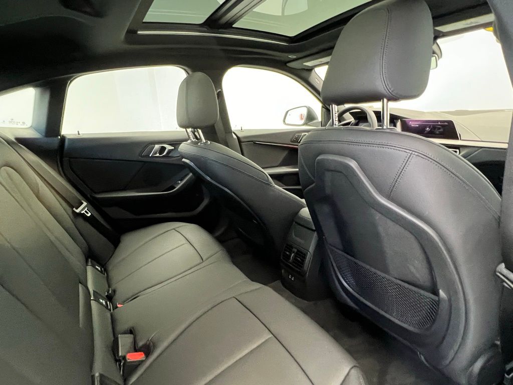 Thumbnail: 2024 BMW 2 Series - 9