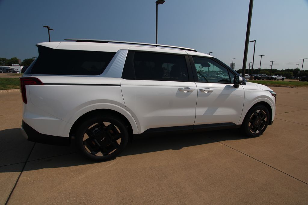 New 2027 Kia Carnival MPV Van
