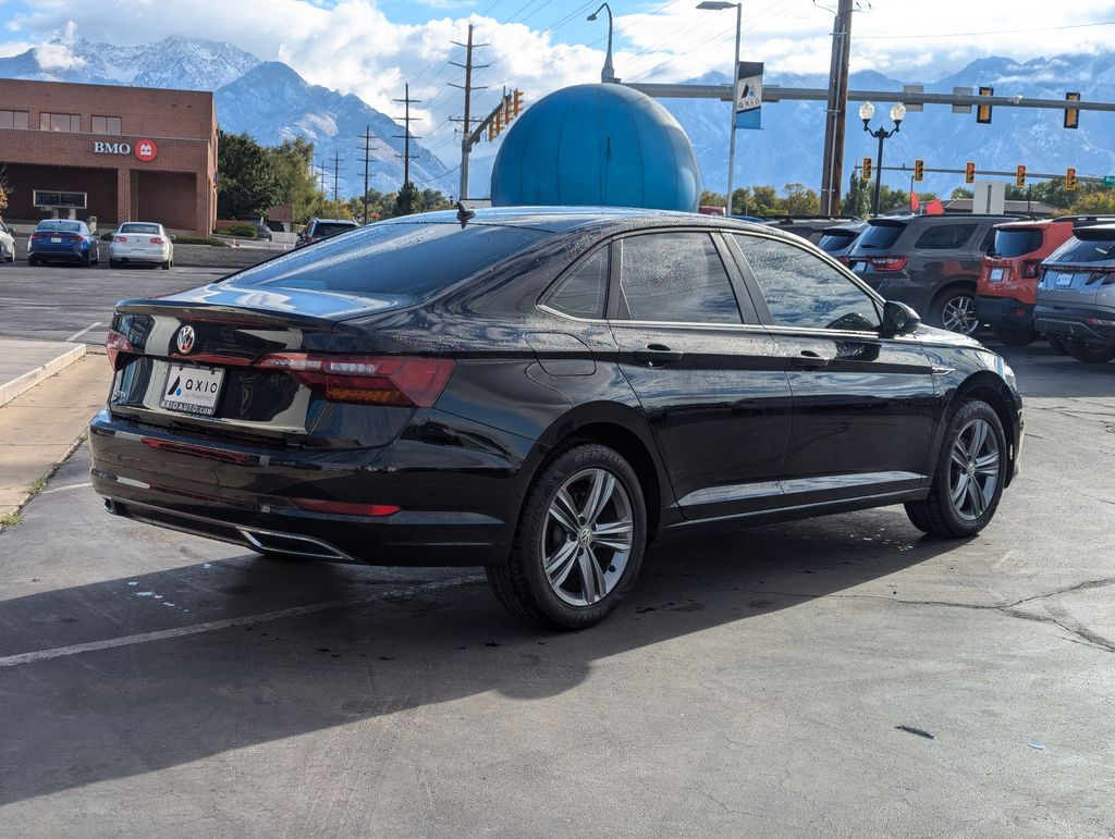 2019 Volkswagen Jetta R-Line 4