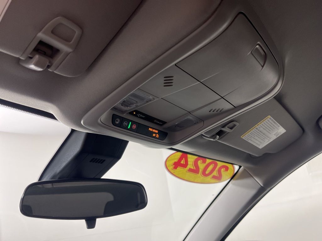 Thumbnail: 2024 Chevrolet Equinox - 25