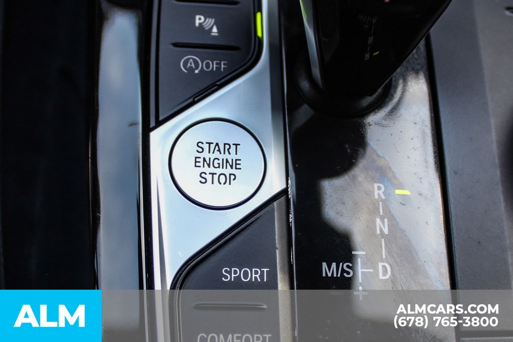 Used 2025 Black BMW xDrive30i image 28