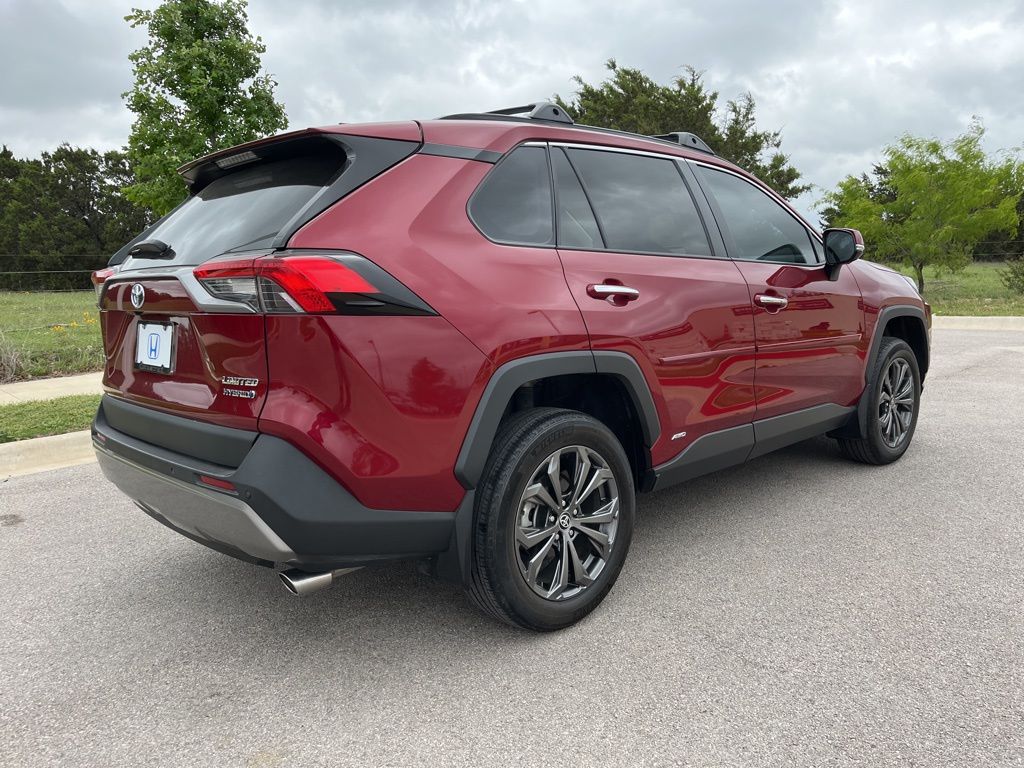 2023 Toyota RAV4 Limited 4