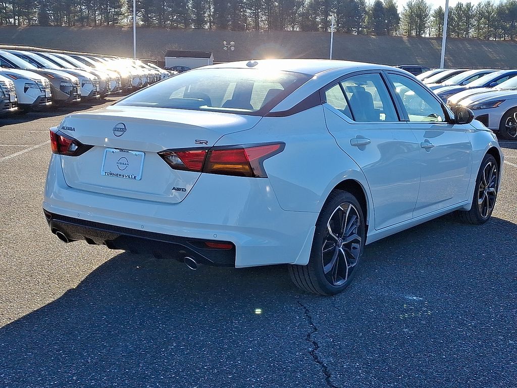 Thumbnail: 2025 Nissan Altima - 4