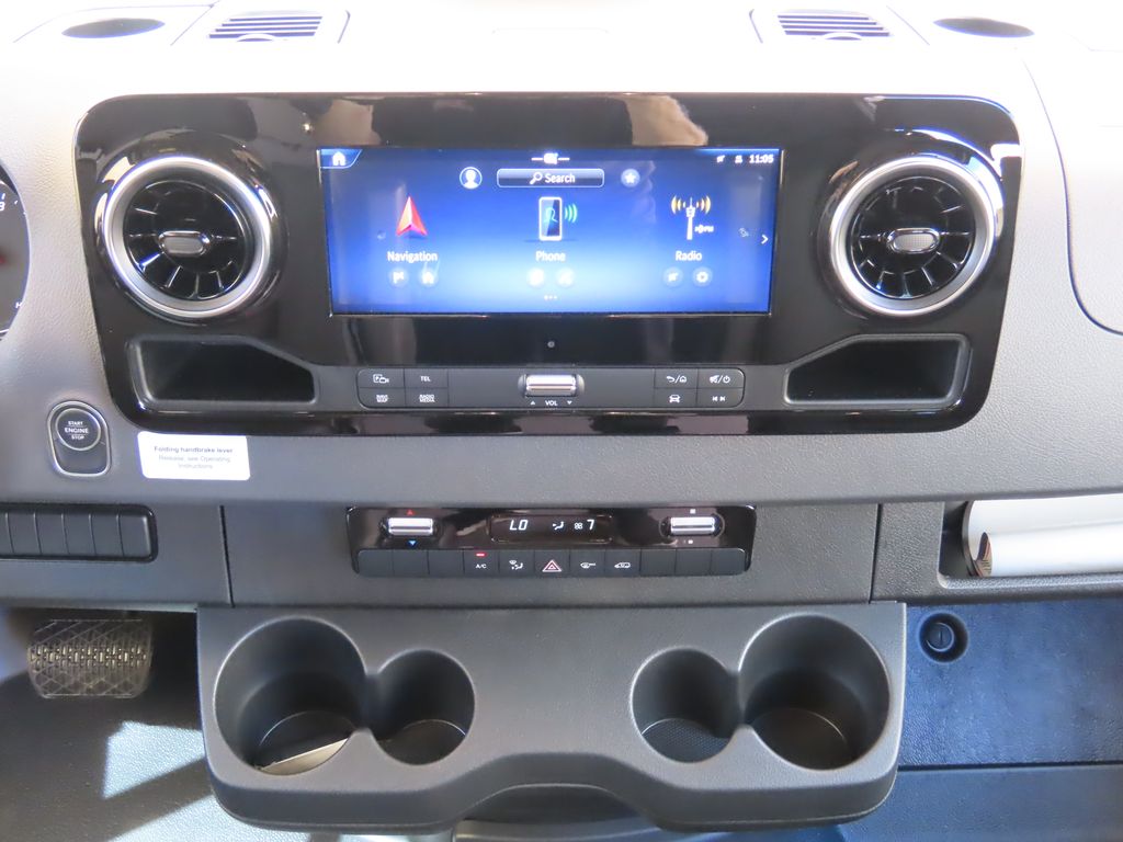 Thumbnail: 2026 Mercedes-Benz Sprinter - 15