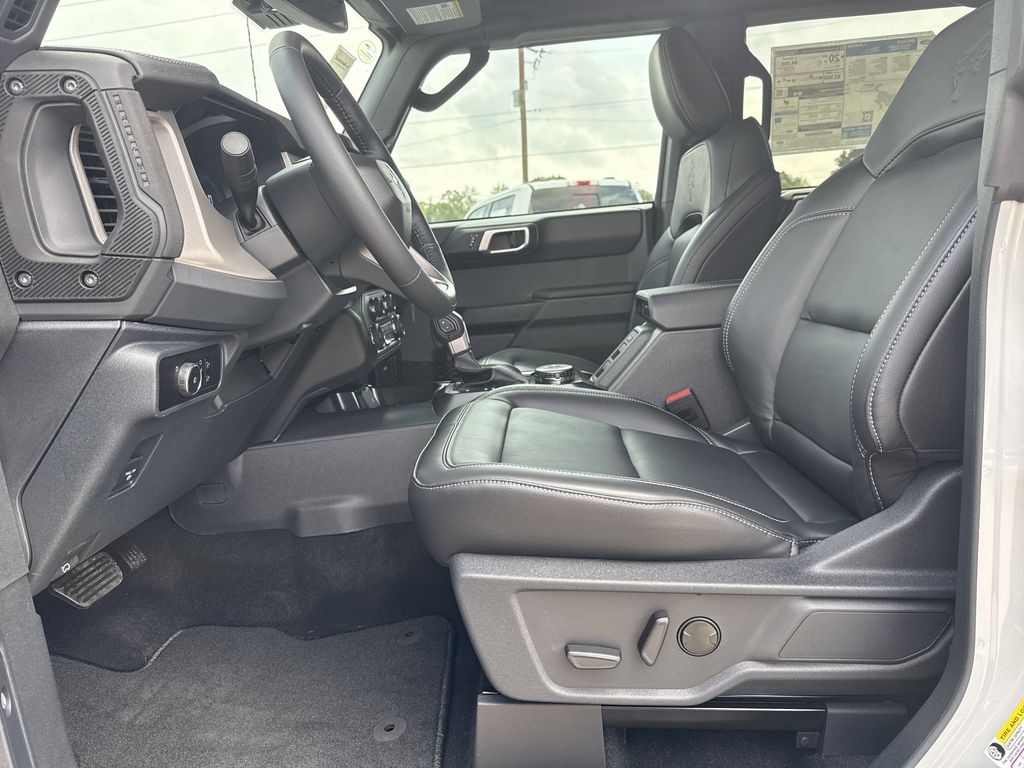 2026 Ford Bronco Outer Banks - 11