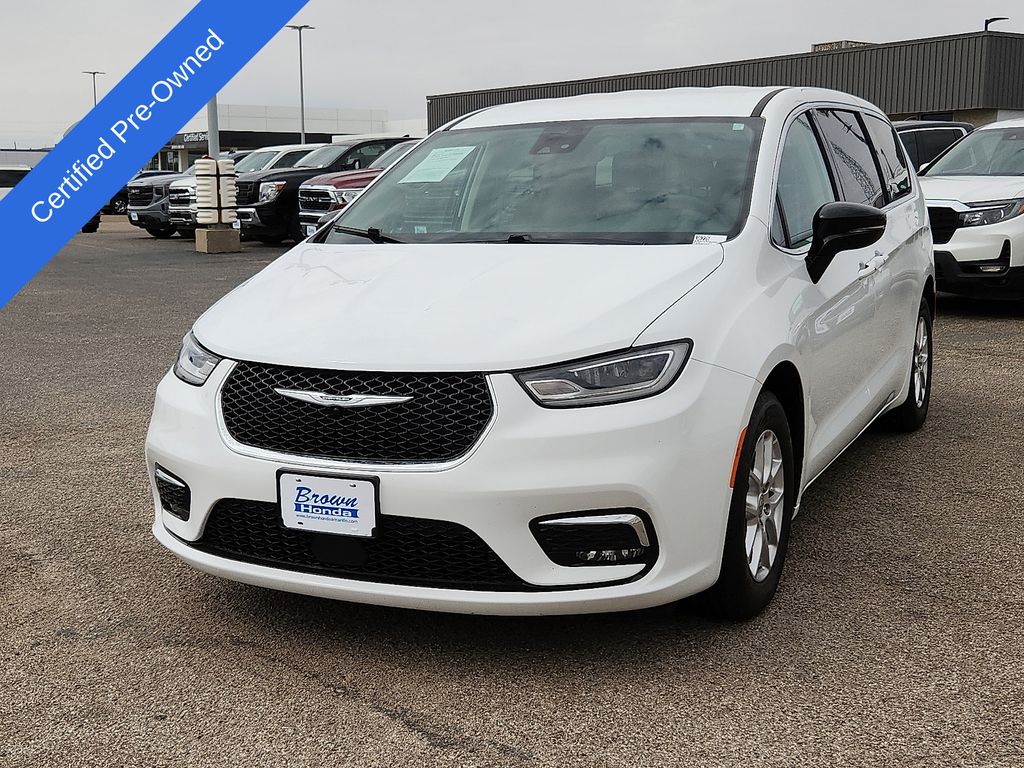 2024 Chrysler Pacifica Touring L - 3