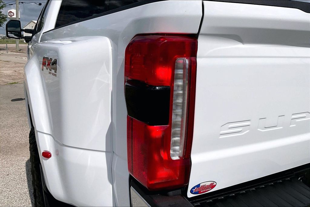 Used 2024 Ford Super Duty F-350 Lariat 4D Crew Cab