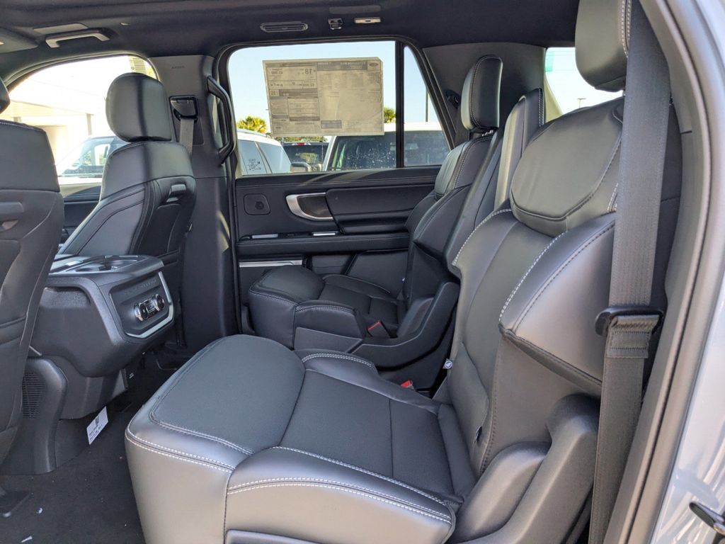 2025 Ford Expedition Platinum MAX