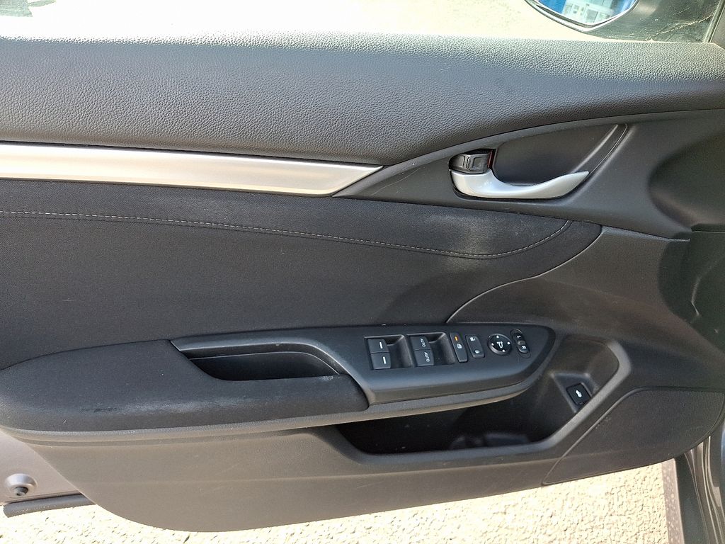 Thumbnail: 2016 Honda Civic - 12