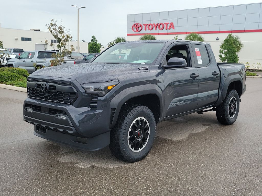2025 Toyota Tacoma TRD Off-Road Double Cab photo 2