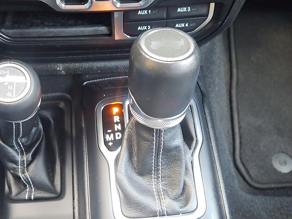 2021 Jeep Wrangler Unlimited Sahara photo