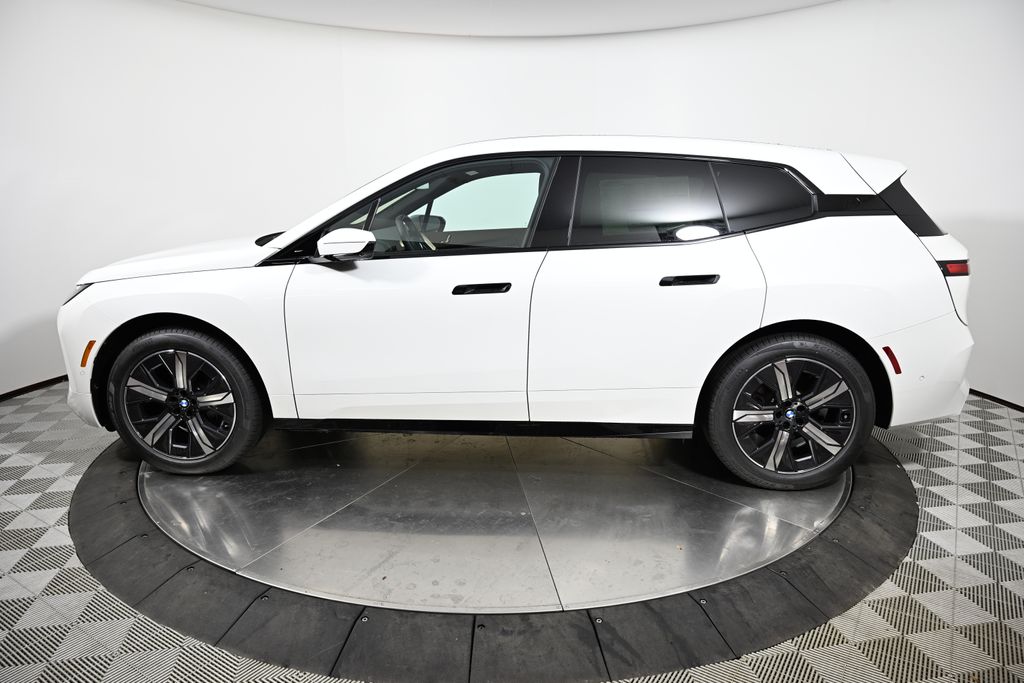 Thumbnail: 2026 BMW iX - 2