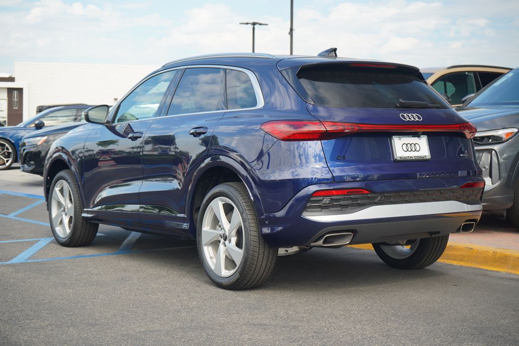 Thumbnail: 2025 Audi Q5 - 3