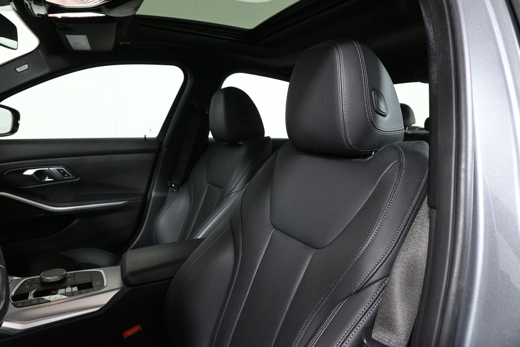 Thumbnail: 2023 BMW 3 Series - 5