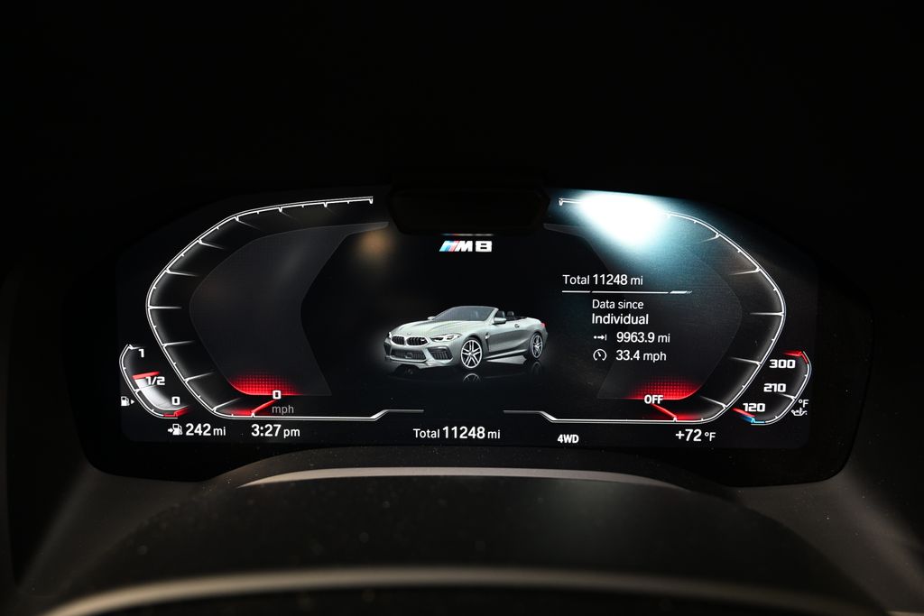 Thumbnail: 2023 BMW M8 - 31