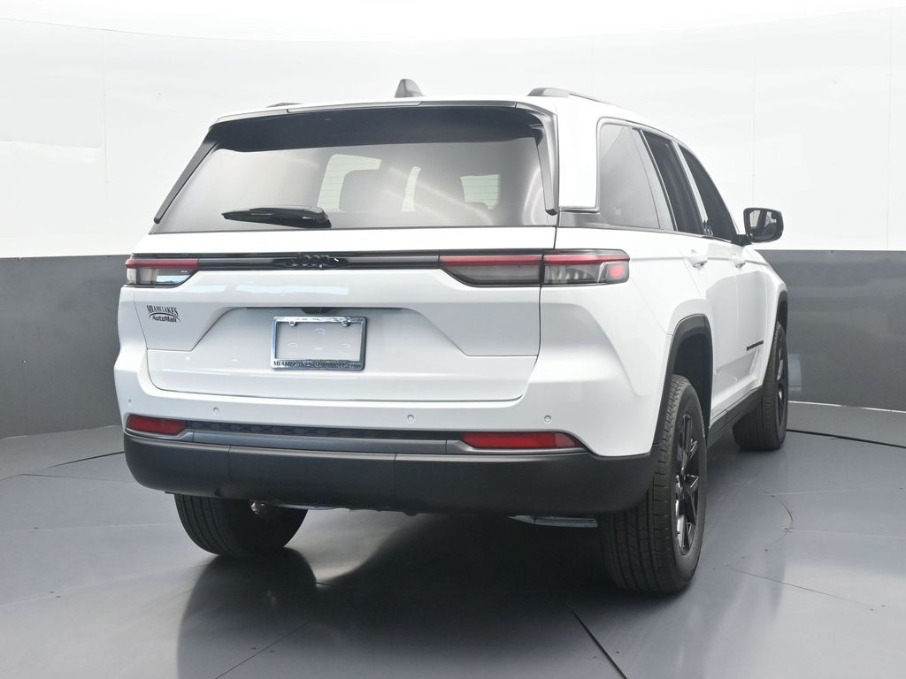 New 2026 Bright White Clearcoat Jeep Laredo image 5