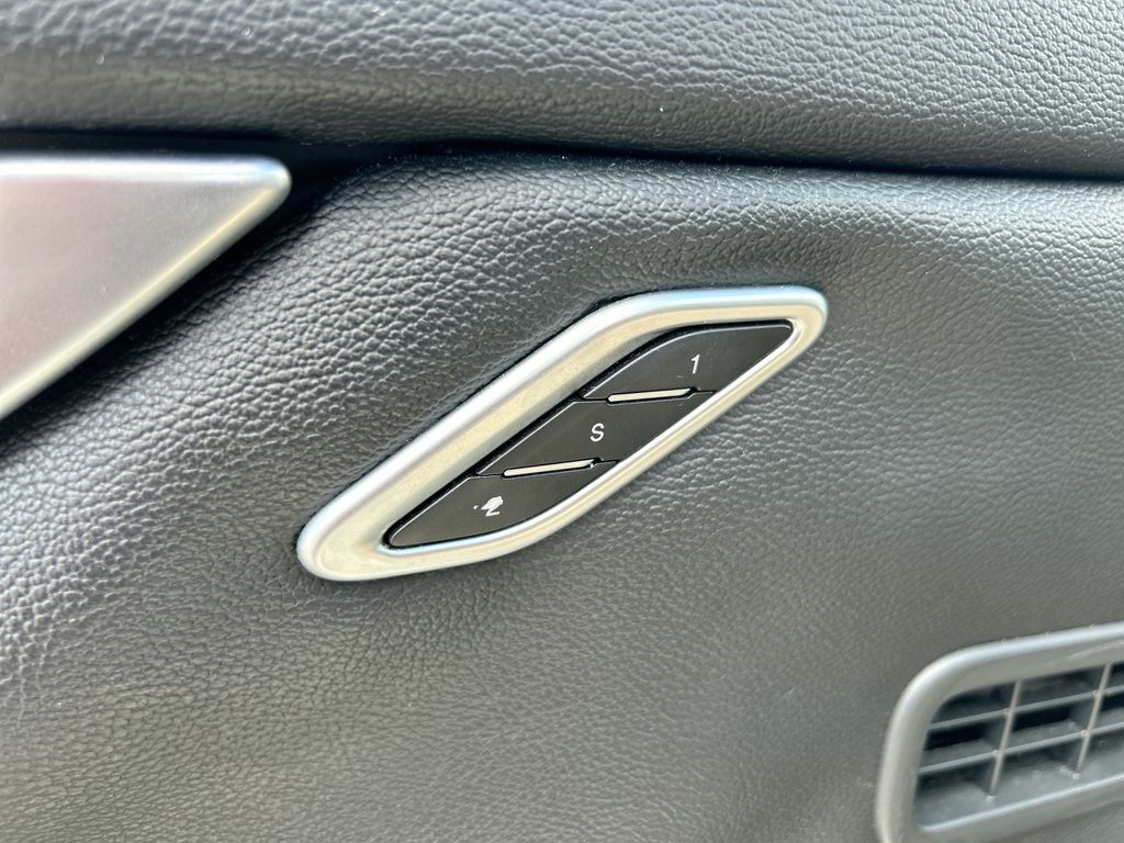 Thumbnail: 2015 Maserati Ghibli - 13